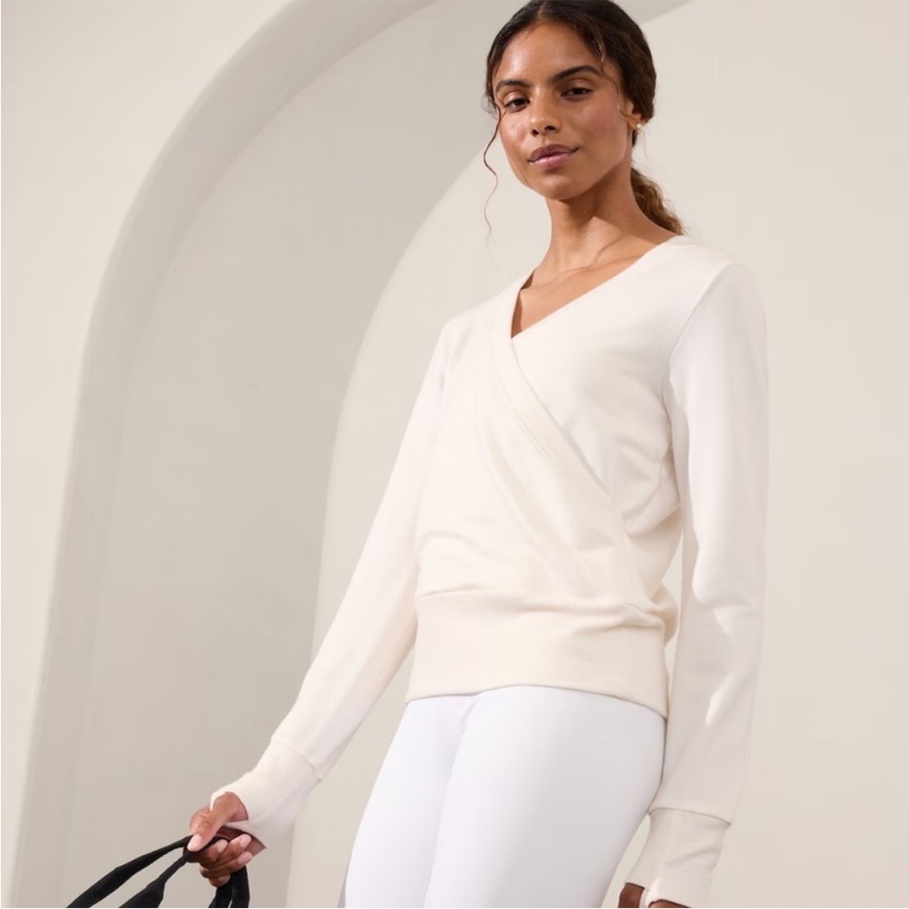 NWT Athleta Recharge Cross Front Sweatshirt